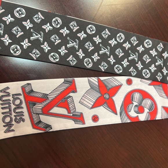 Louis Vuitton Silk Bandeau - Picture 3 of 6